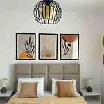 Dreamades House 3*