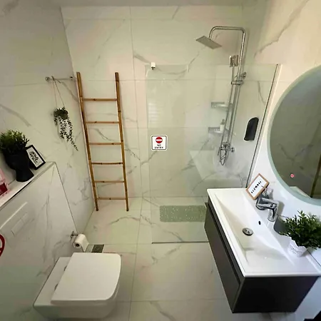 Dreamades House Guest house *