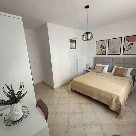 Dreamades House Guest house Dhermi