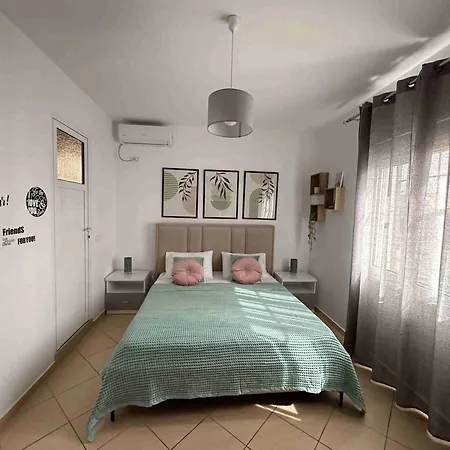 Guest house Dreamades House