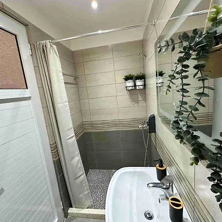 Guest house Dreamades House *