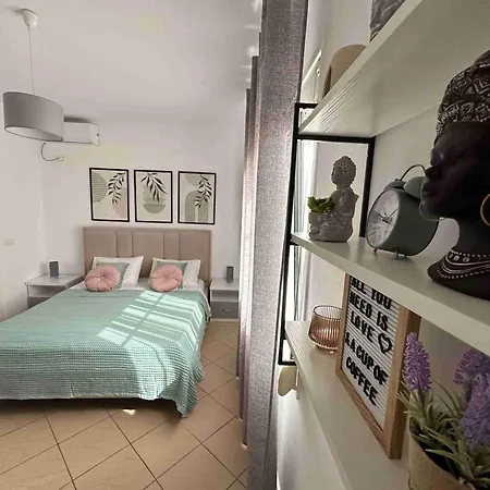 Dreamades House 3*