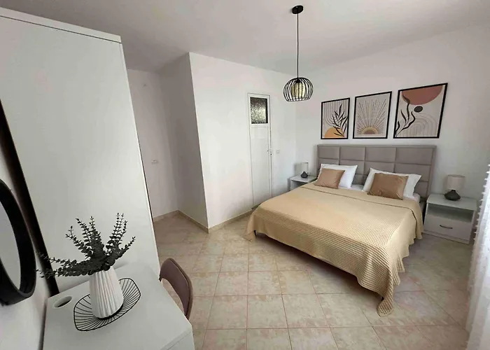 Dreamades House Gæstehus Dhërmi