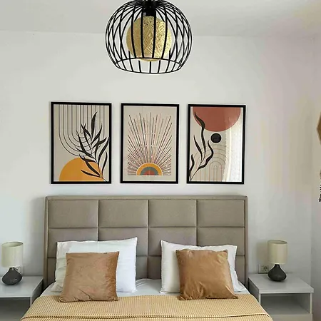 Dreamades House 3*