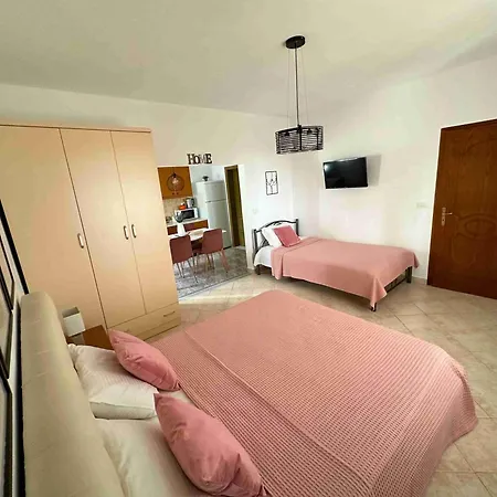 Dreamades House ゲストハウス